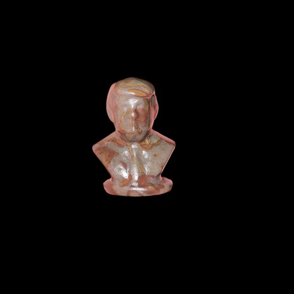 Donald Trump natural gemstone carvings. 2 FOR 15. PICKED RANDOMLY - Picture 3 of 10